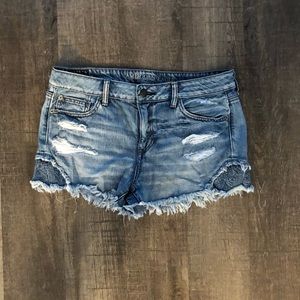 Women’s American Eagle Tomgirl Shortie Jeans